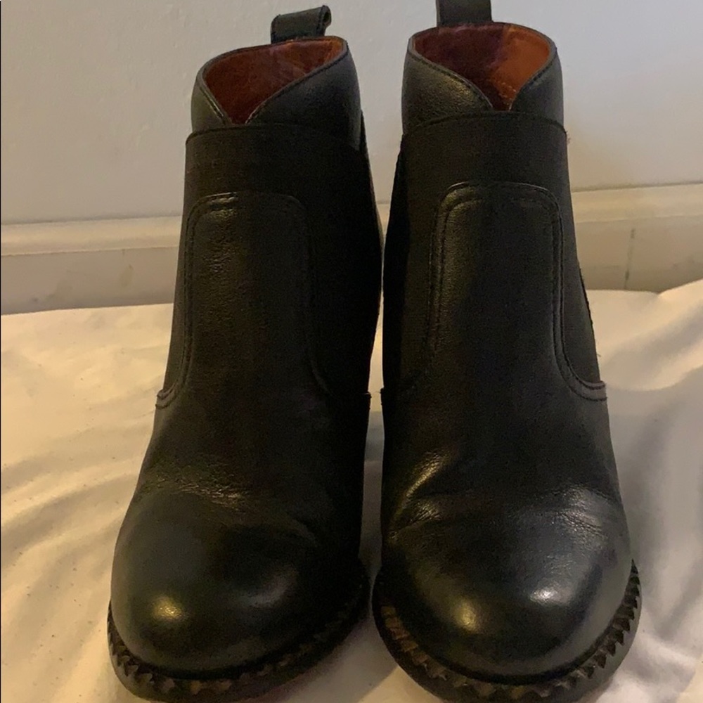 Marc Jacobs black heel bootie